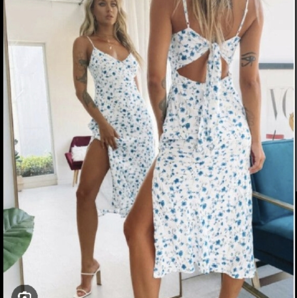 Chic Blue Floral Midi Dress